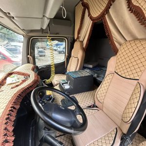 Pokrowce na siedzenia Mecredes Actros MP4/MP5 – Wybierz swój kolor – Pikowana skóra i Alcantara