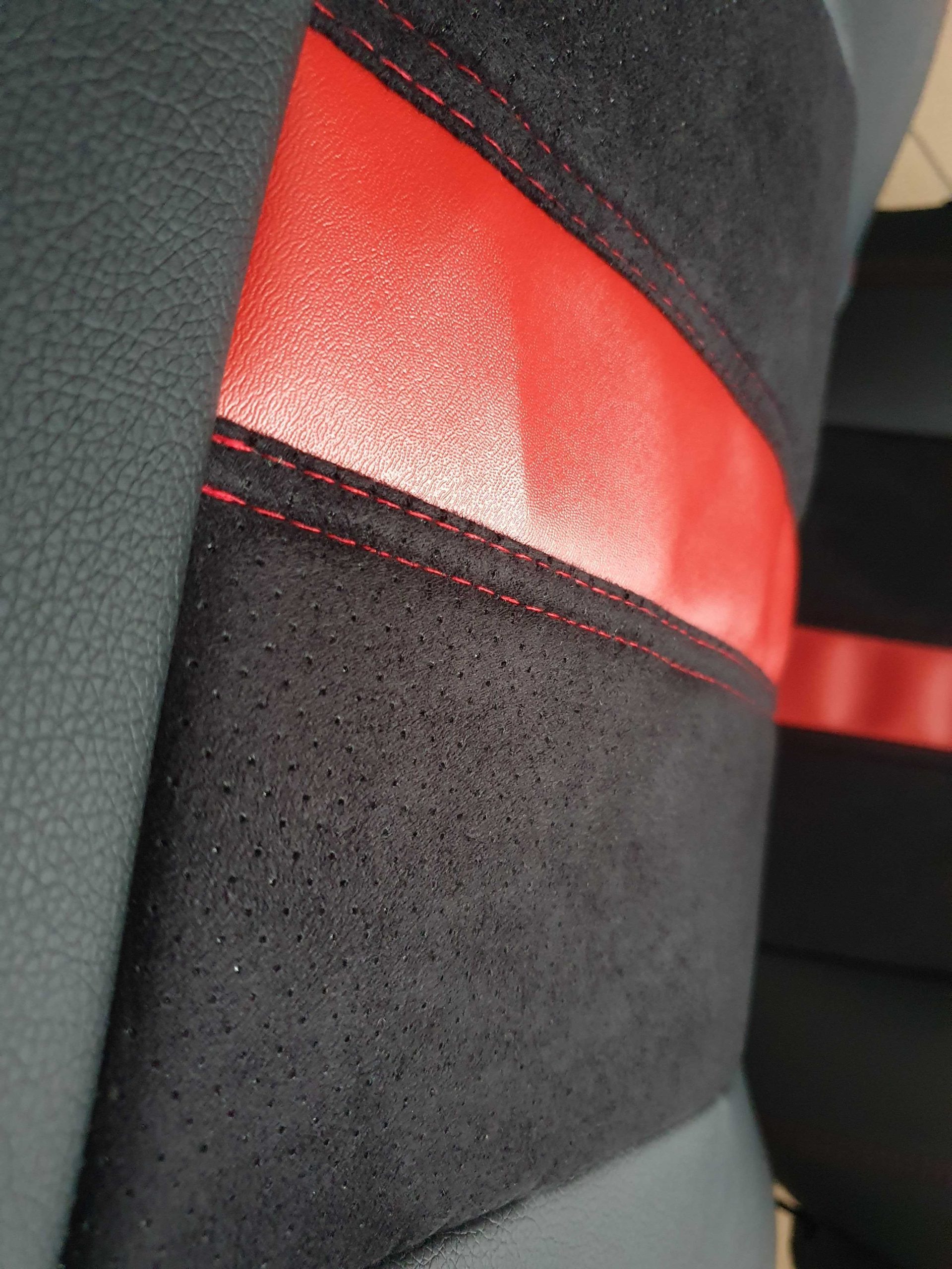 Huse scaune LUXURY perforat alcantara și piele ecologică – linie roșie - obrazek 9