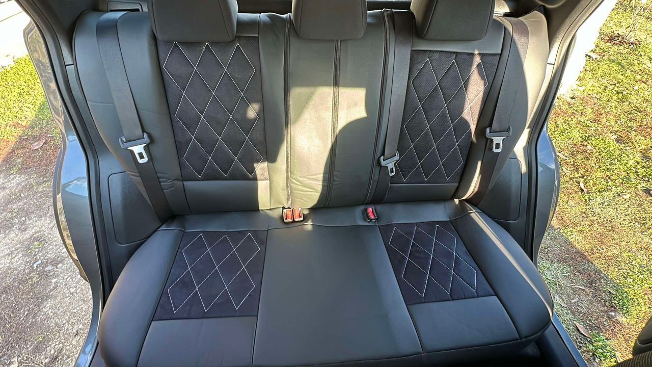 Huse scaune NISSAN Qashqai - alcantara perforata si piele ecologica - obrazek 3