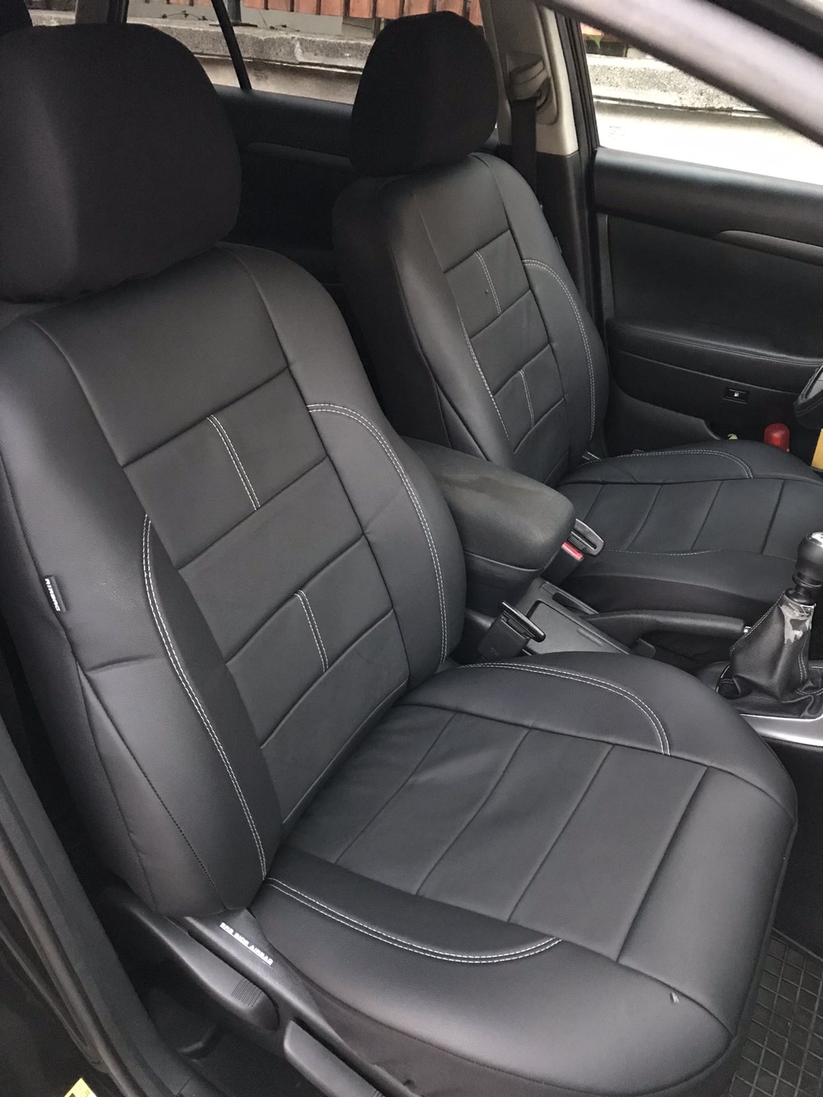 Husе scaunе Toyota Avensis T25 - piele naturala si piele ecologica - obrazek 3