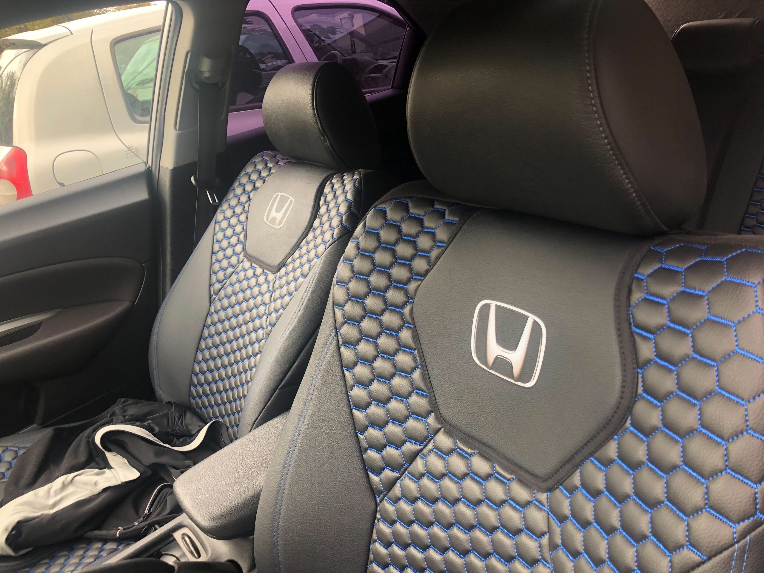 Huse pentru scaune Honda Civic - piele ecologică matlasată premium lux - obrazek 3
