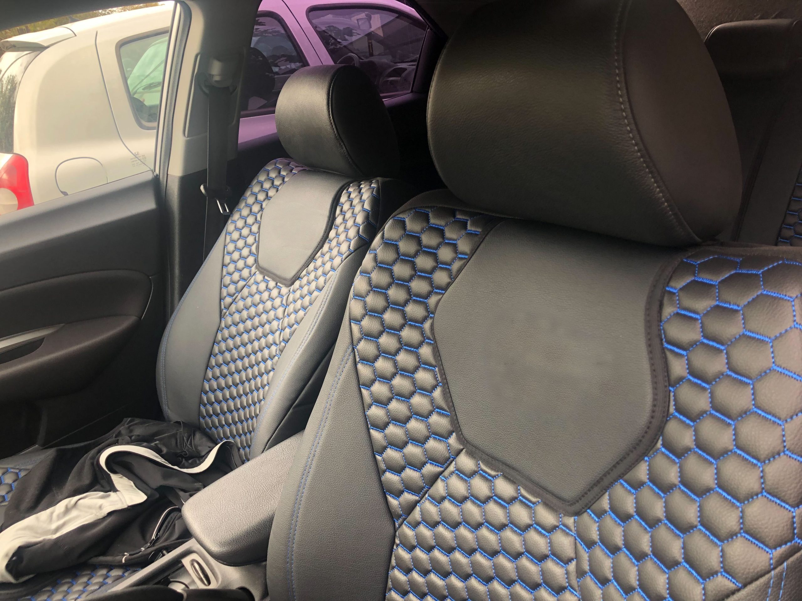 Huse scaune din piele ecologica premium cusuta de lux - Niebieskie nici - obrazek 5