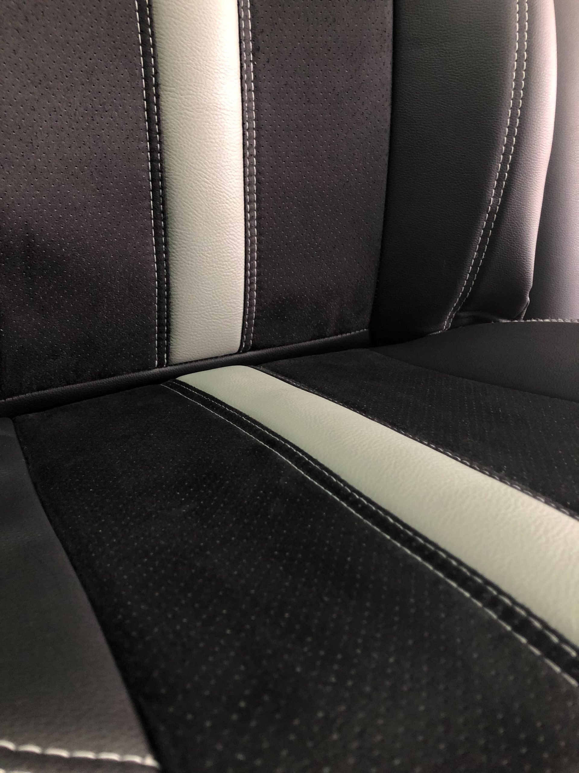 Huse scaune LUXURY perforate alcantara si piele ecologica - linie Szary - obrazek 7