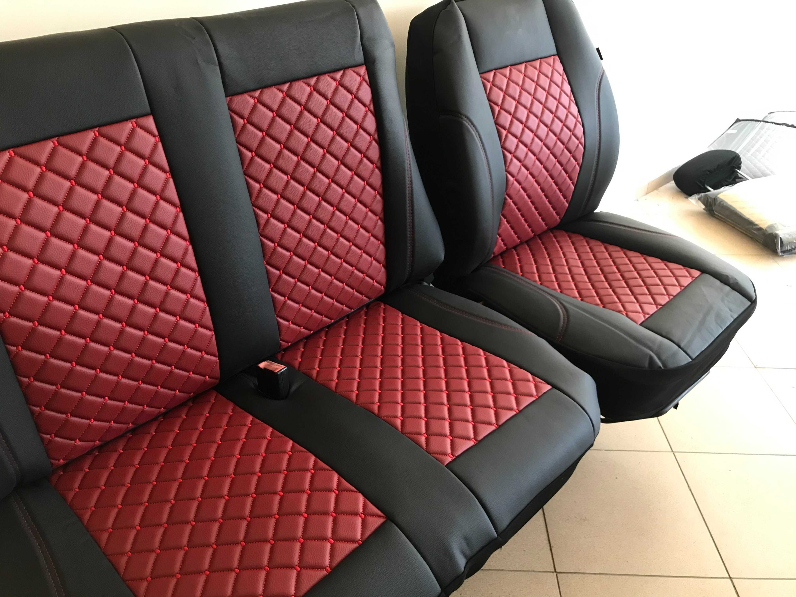 Husa scaunе pentru autoutilitare 2+1 - Piele rosie cu cusut de lux - obrazek 5